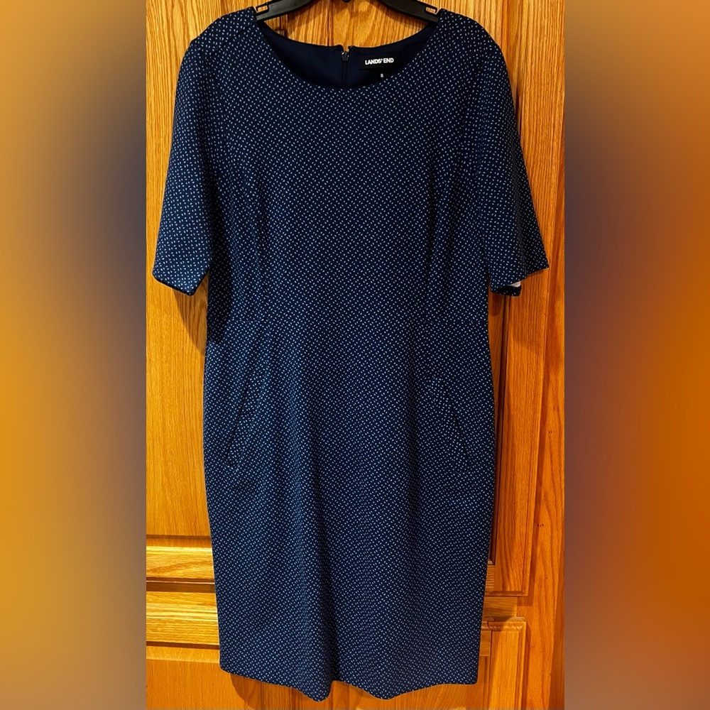Lands’ End Short Sleeve Blue Triangle Print Sheath Dress w/ Front Pockets Size 8